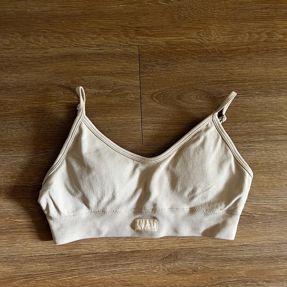 bo&tee stretch sports bra - Beige
